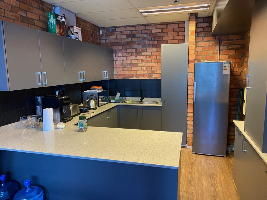 To Let Commercial Property for Rent in De Waterkant Western Cape